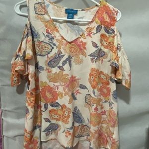 Shoulder less Women’s top